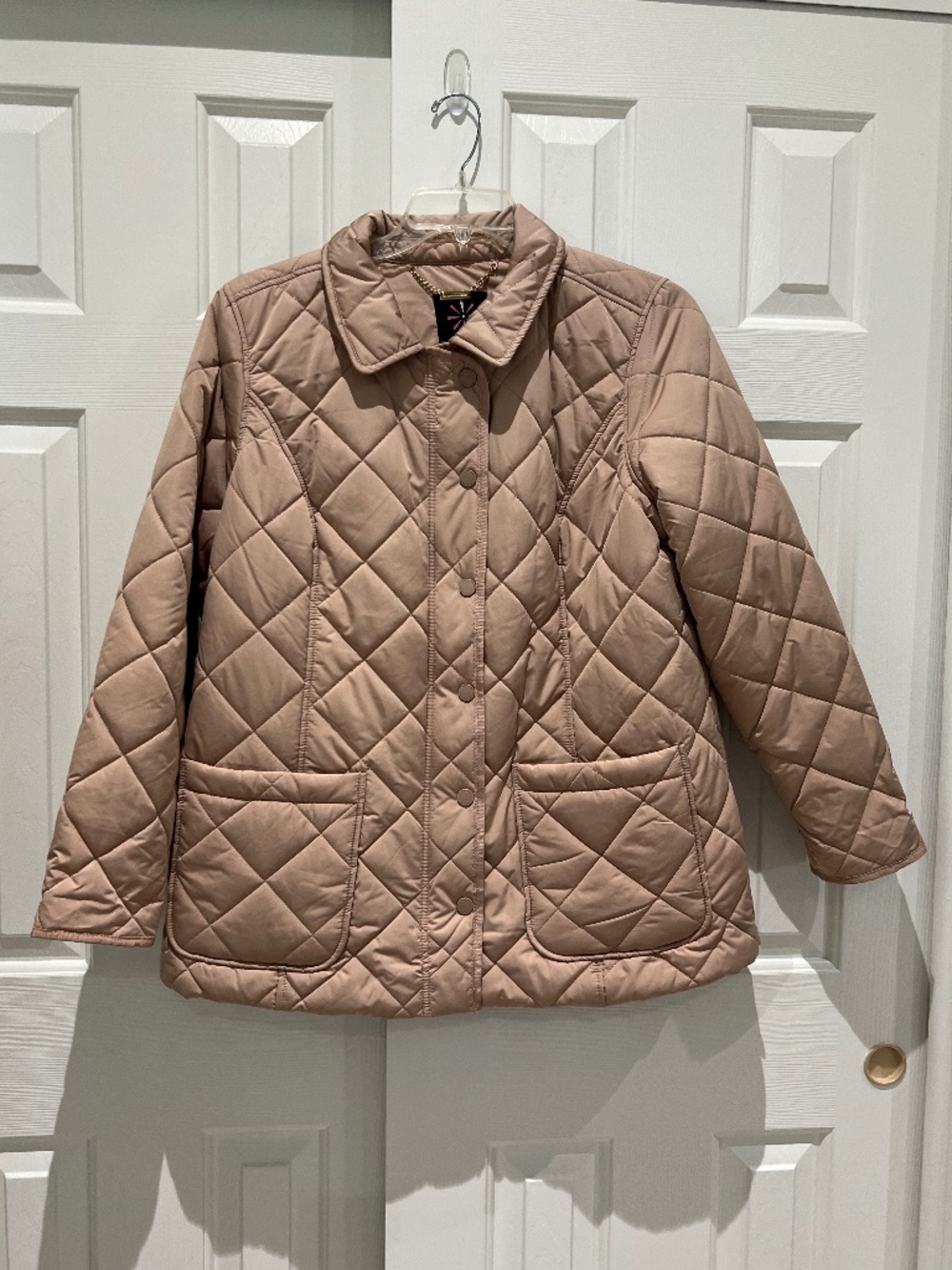 Isaac Mizrahi  Live Quilted Barn Jacket w/Plaid Lining SZ L Tan NWOT